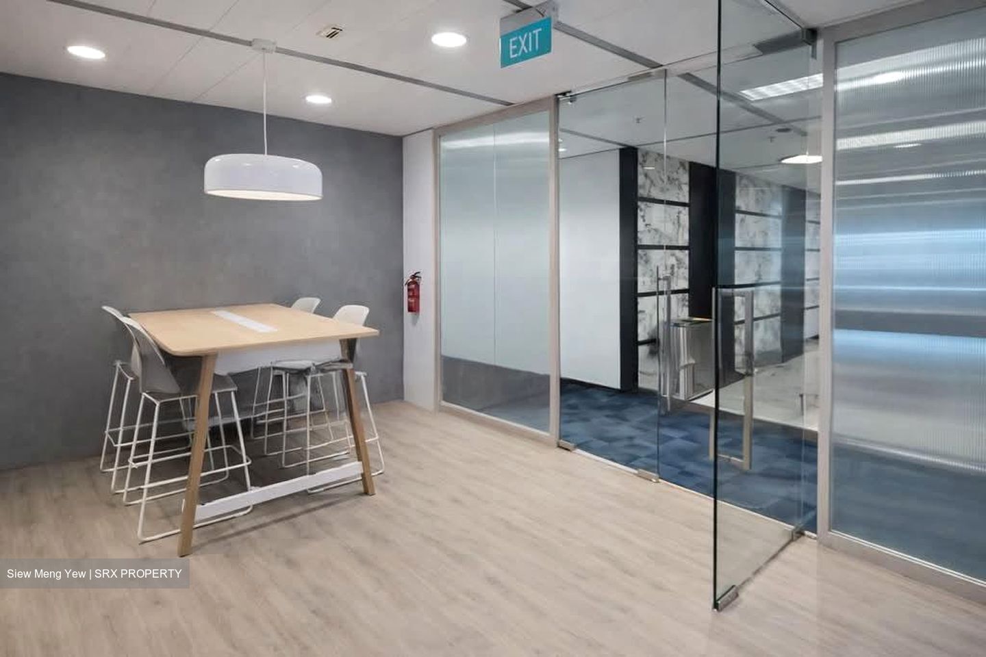 Gateway East (D7), Office #546354051